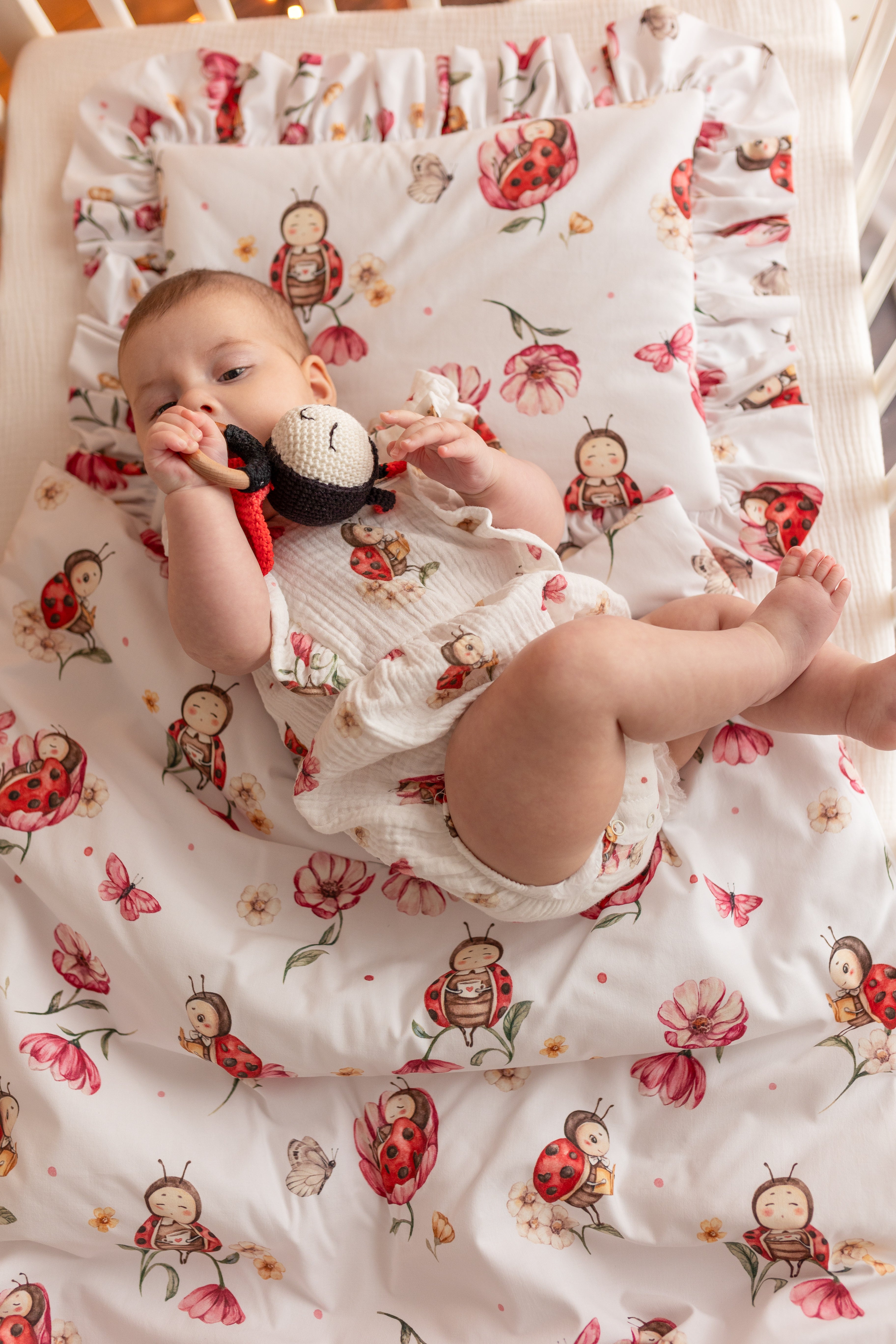 Discover our Large Bedding collection, crafted for comfort and safety, ensuring a peaceful night's sleep for your baby.