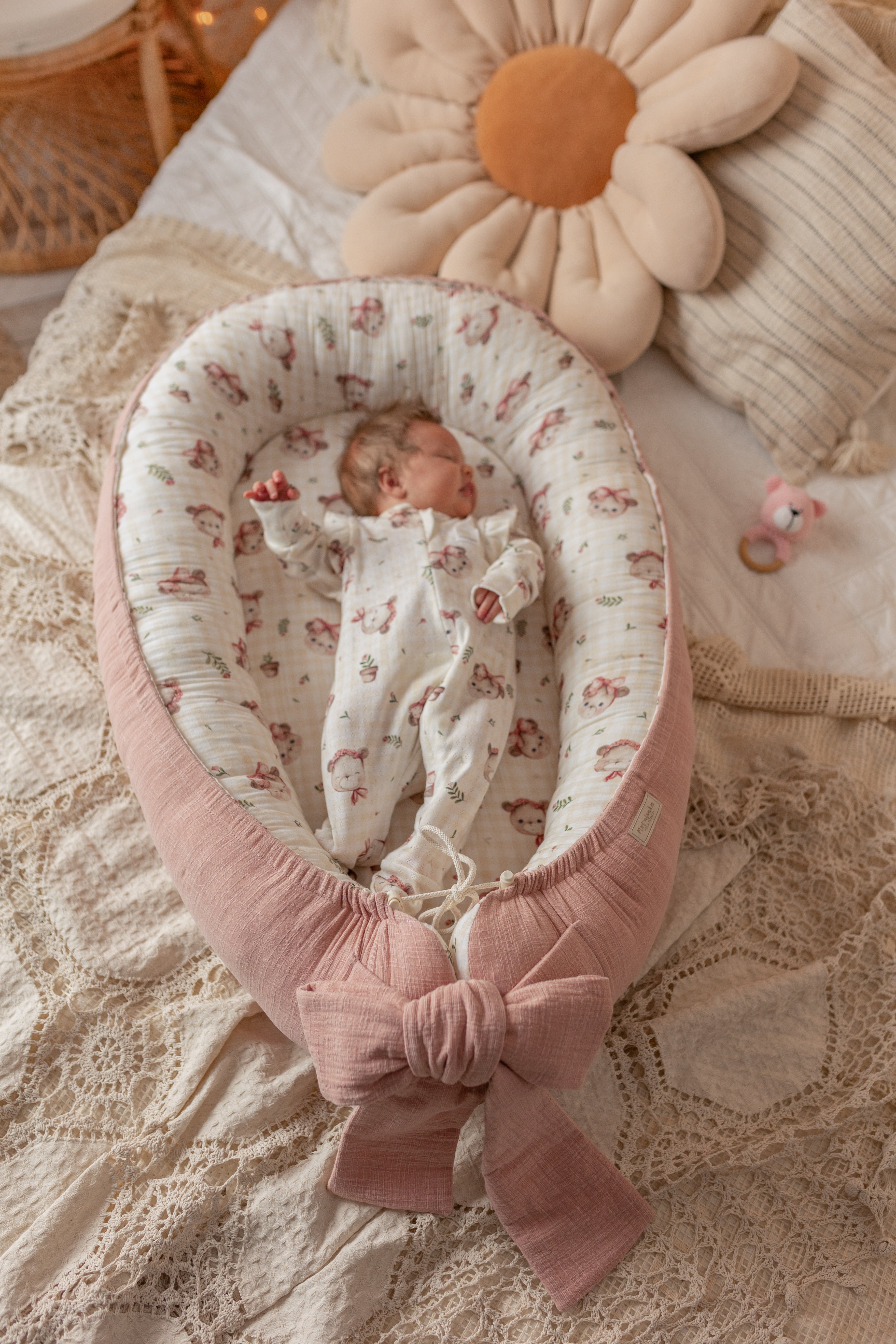 Give your baby a secure and comfy sleep with our Premium Baby Nest. Soft, portable, and safe—perfect for home, travel, or gifting.