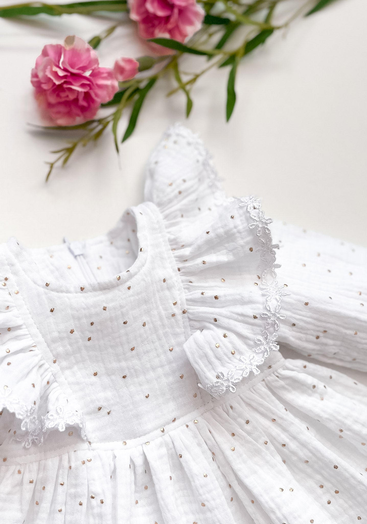 Dress your little one in our White Dream Dress. Soft, elegant, and perfect for special occasions or baby showers. White Dream Dress – Adorable Baby Outfit