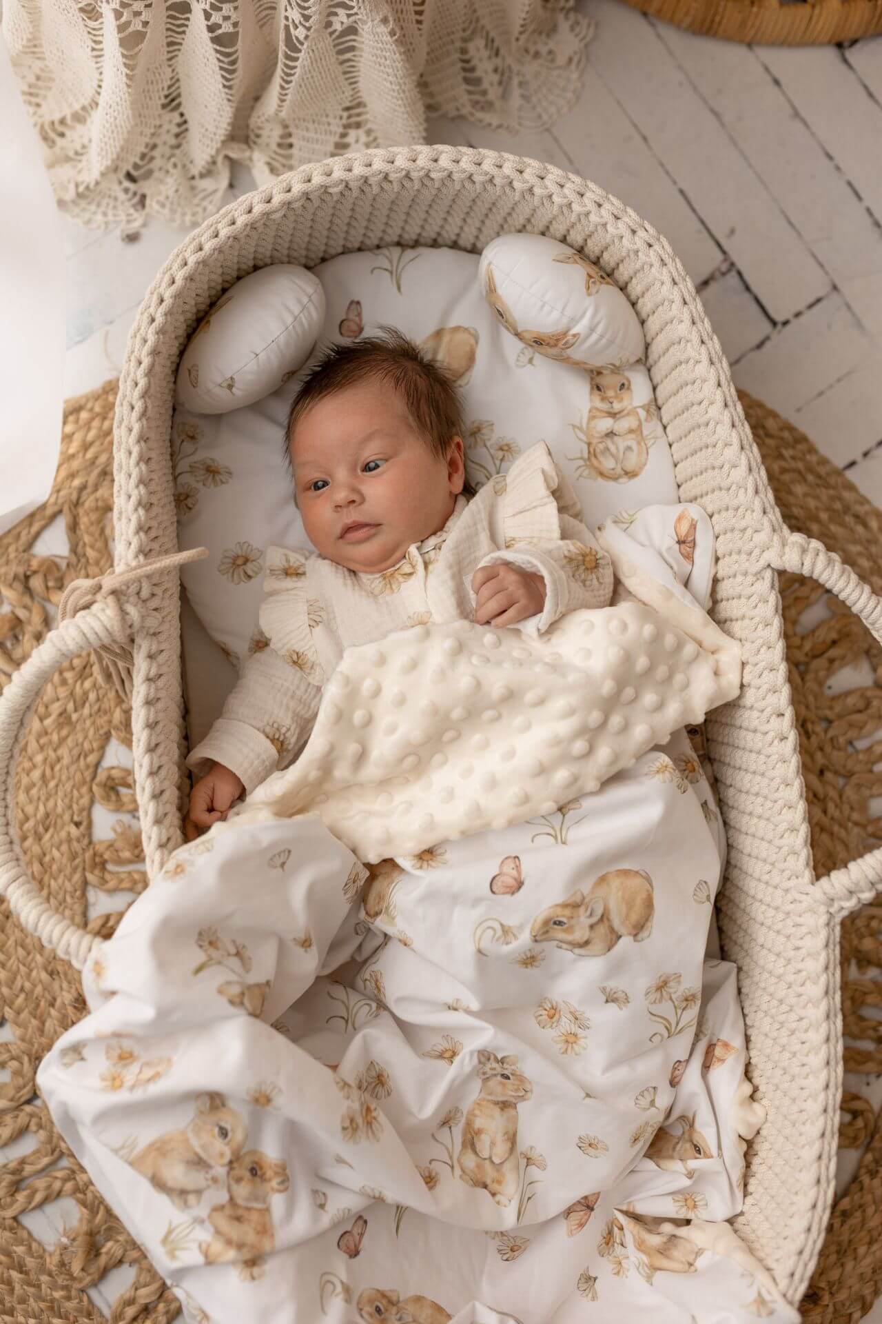 Wrap your baby in comfort with our Cotton & Minky Back Blanket. Soft, cozy, and perfect for naps, stroller rides, and everyday use.