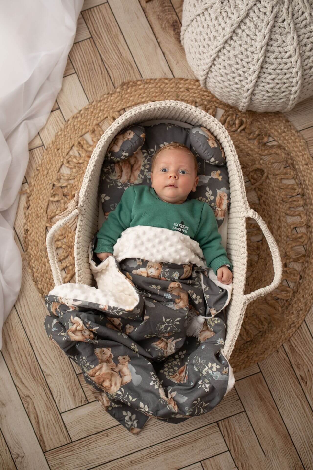 Wrap your baby in comfort with our Cotton & Minky Back Blanket. Soft, cozy, and perfect for naps, stroller rides, and everyday use.