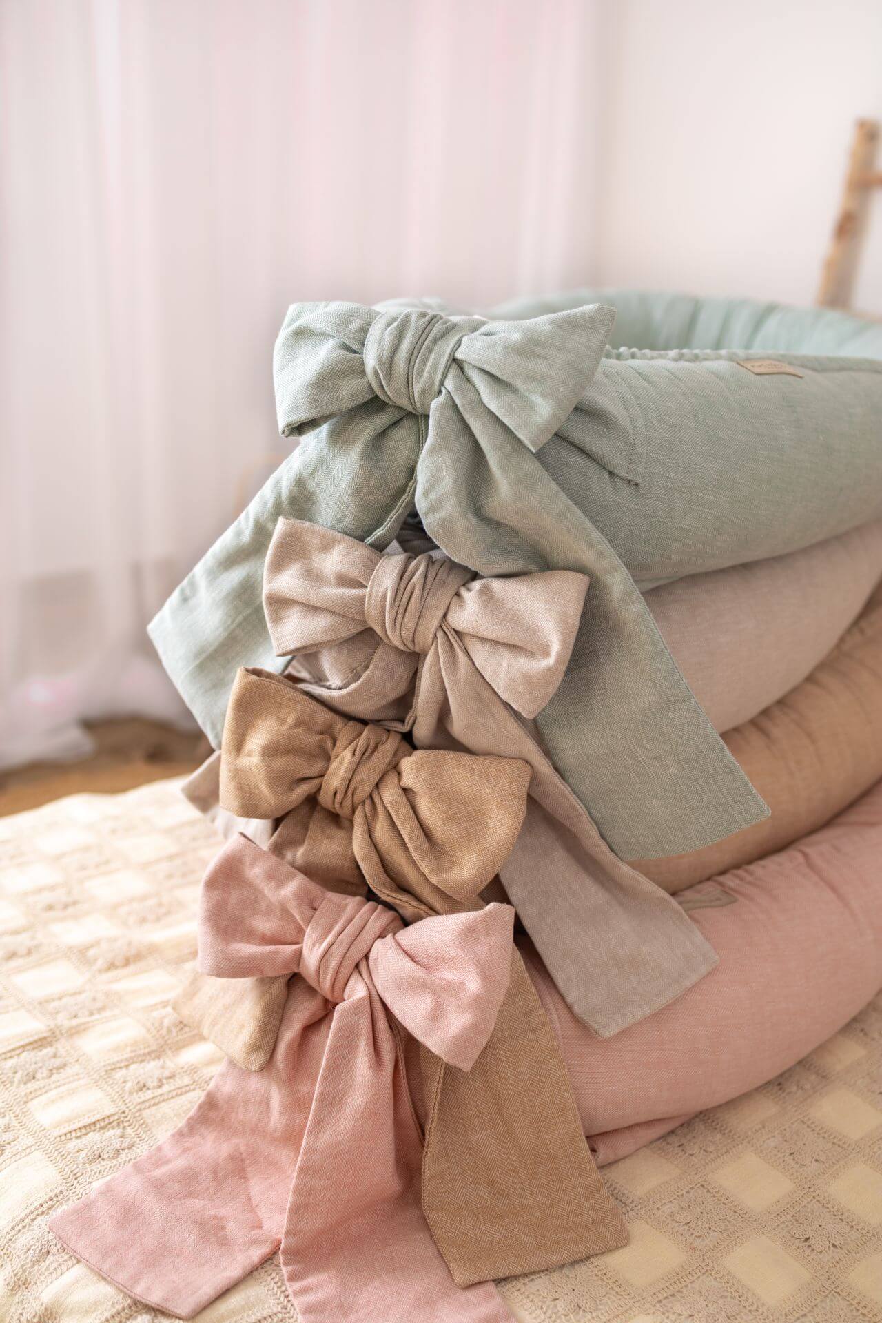 Give your baby the gift of comfort with our Herringbone Baby Nest. Soft, breathable, and secure—perfect for sleep, travel, and daily cuddles.