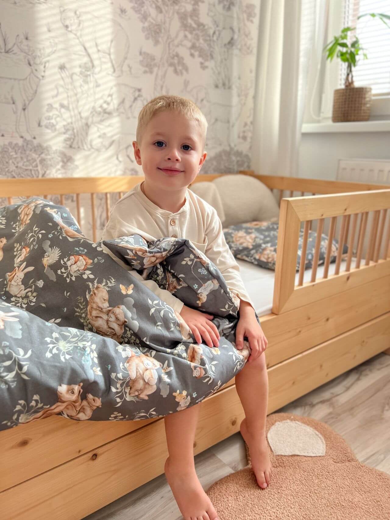Discover our Large Bedding collection, crafted for comfort and safety, ensuring a peaceful night's sleep for your baby.
