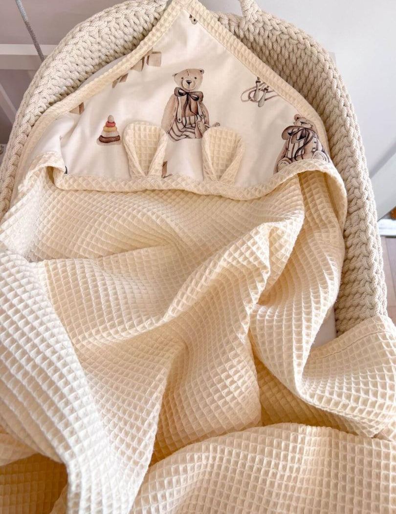 Wrap your little one in comfort with our Waffle Baby Hooded Bath Towel. Made from 100% natural cotton, it's ultra-soft, breathable, quick-drying.