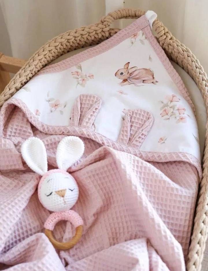 Wrap your little one in comfort with our Waffle Baby Hooded Bath Towel. Made from 100% natural cotton, it's ultra-soft, breathable, quick-drying.
