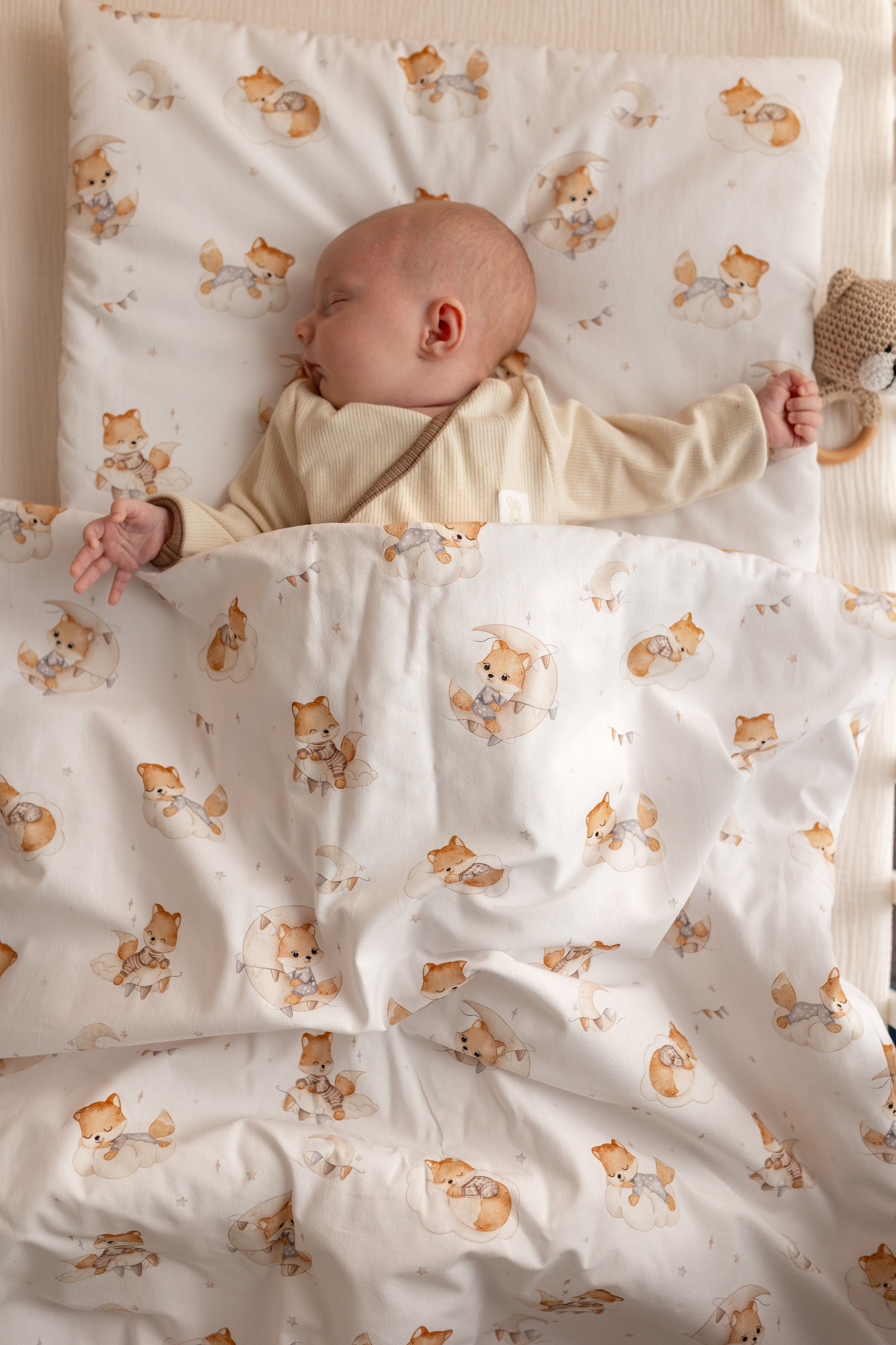 Discover our Large Bedding collection, crafted for comfort and safety, ensuring a peaceful night's sleep for your baby.