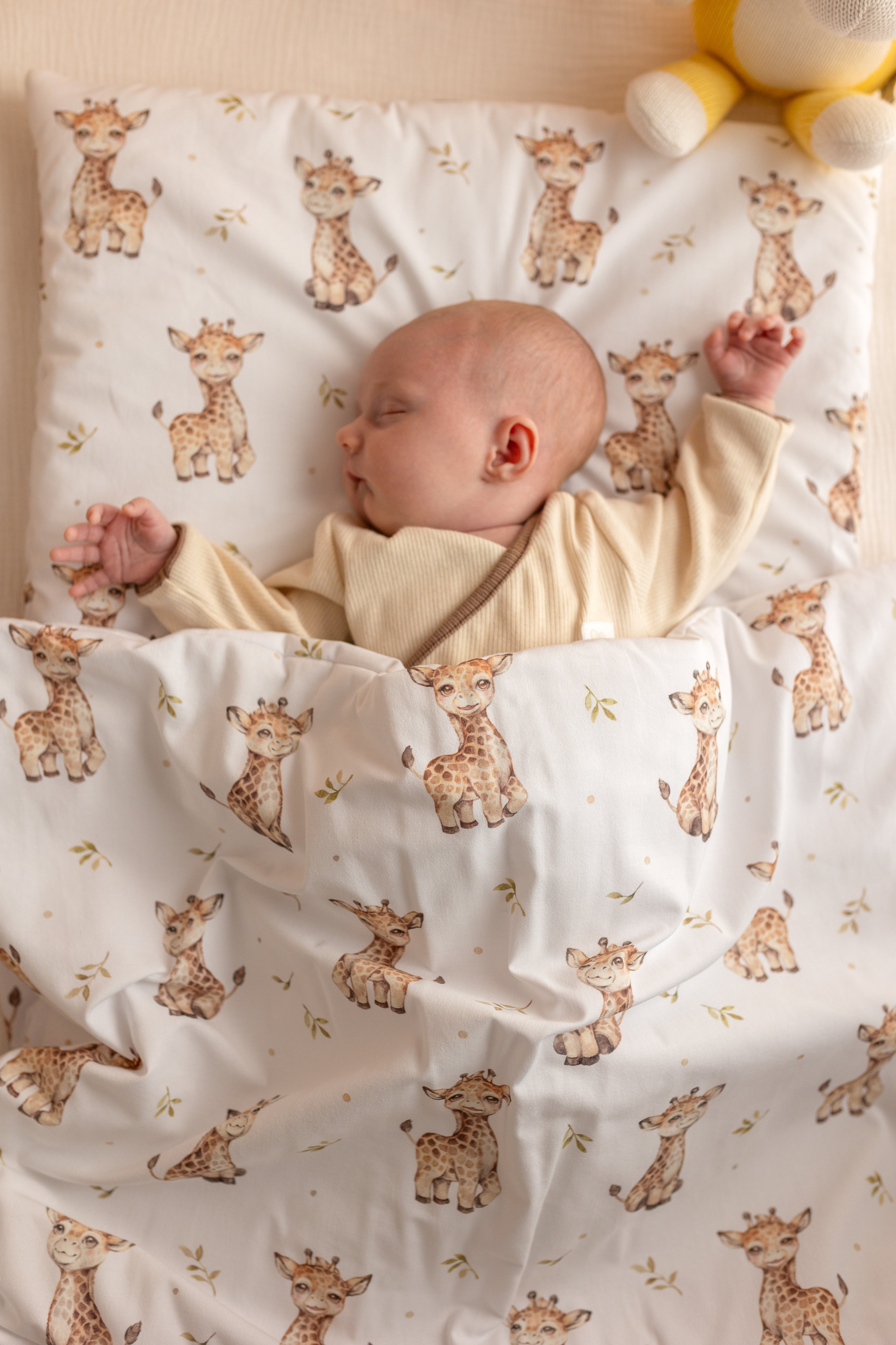 Discover our Large Bedding collection, crafted for comfort and safety, ensuring a peaceful night's sleep for your baby.