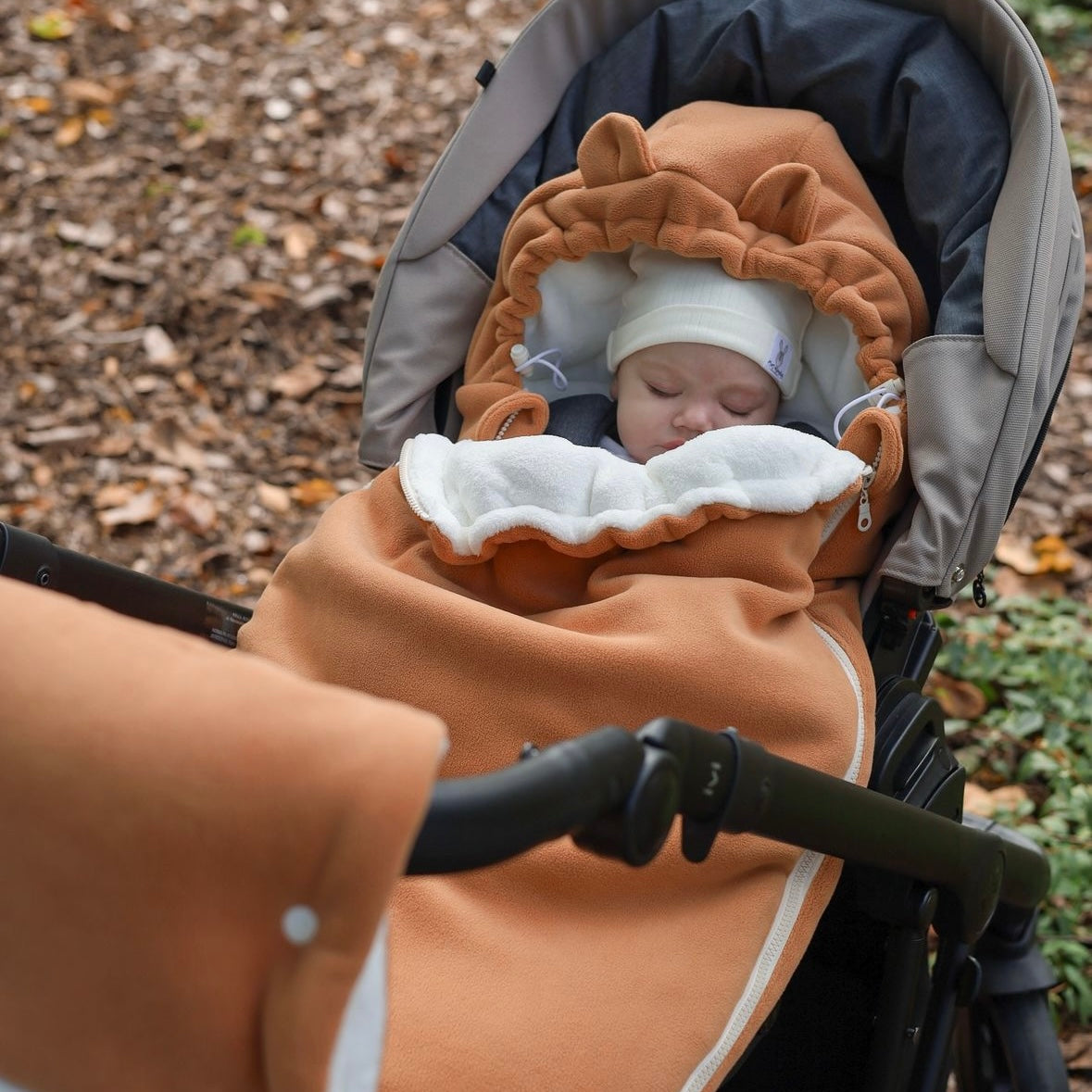 ❄️ The Ultimate 3-in-1 Footmuff Guide: Keep Your Baby Warm, Safe & Cozy This Winter