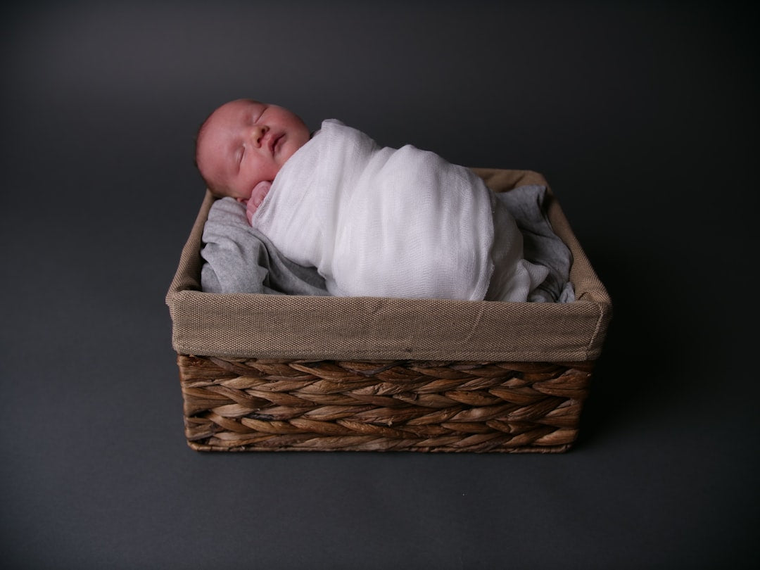 Beyond the Bundle: Choosing and Using the Perfect Swaddling Blanket