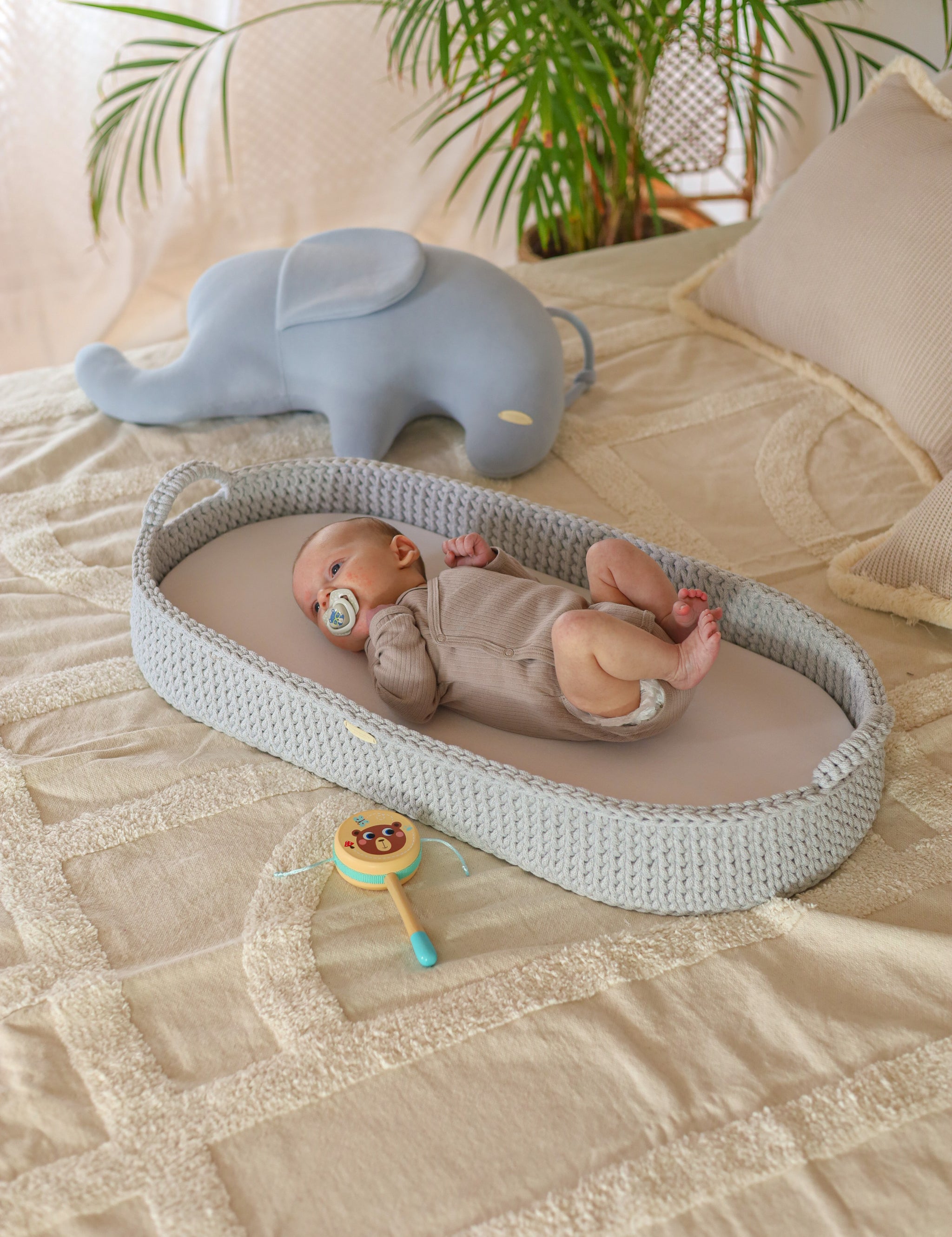 Keep baby essentials organized with our Handwoven Crochet Changing Basket. Durable, soft, and beautifully crafted for everyday nursery use. Handwoven Crochet Changing Basket – Stylish & Practical