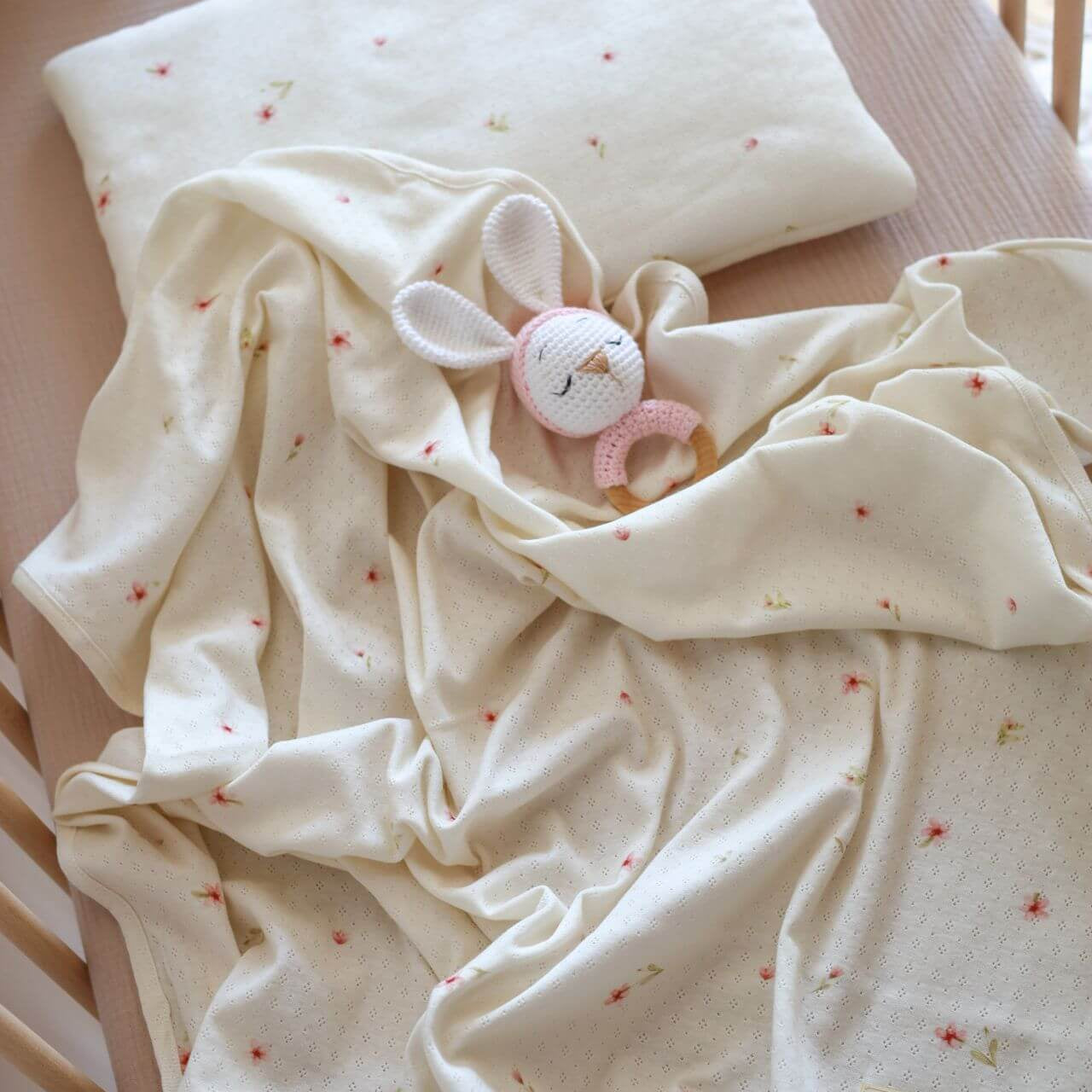 Keep your baby cool and cozy with our organic cotton baby wrap. Made from breathable OEKO-TEX® certified cotton. Lightweight cotton blanket great for swaddling.