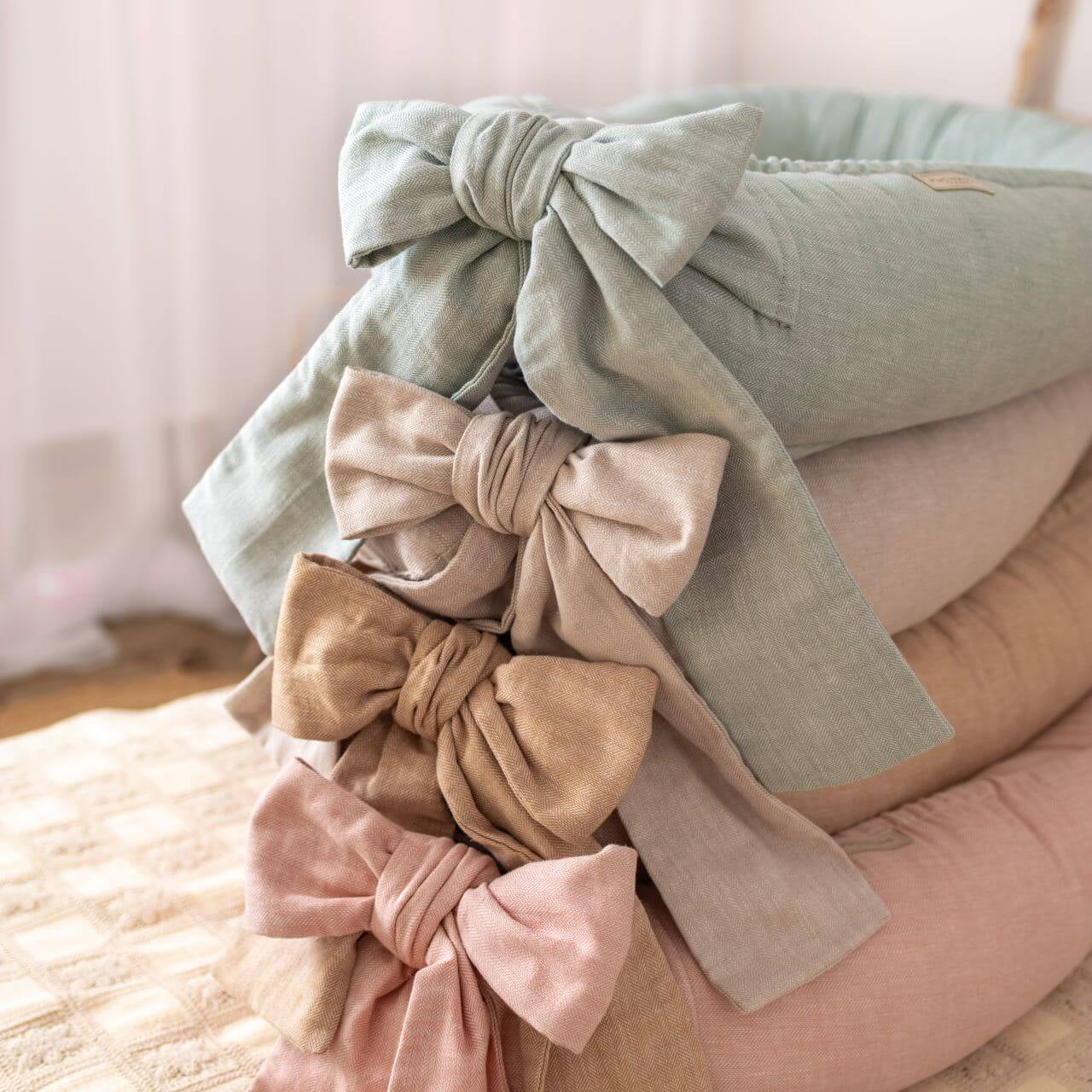 Give your baby the gift of comfort with our Herringbone Baby Nest. Soft, breathable, and secure—perfect for sleep, travel, and daily cuddles.
