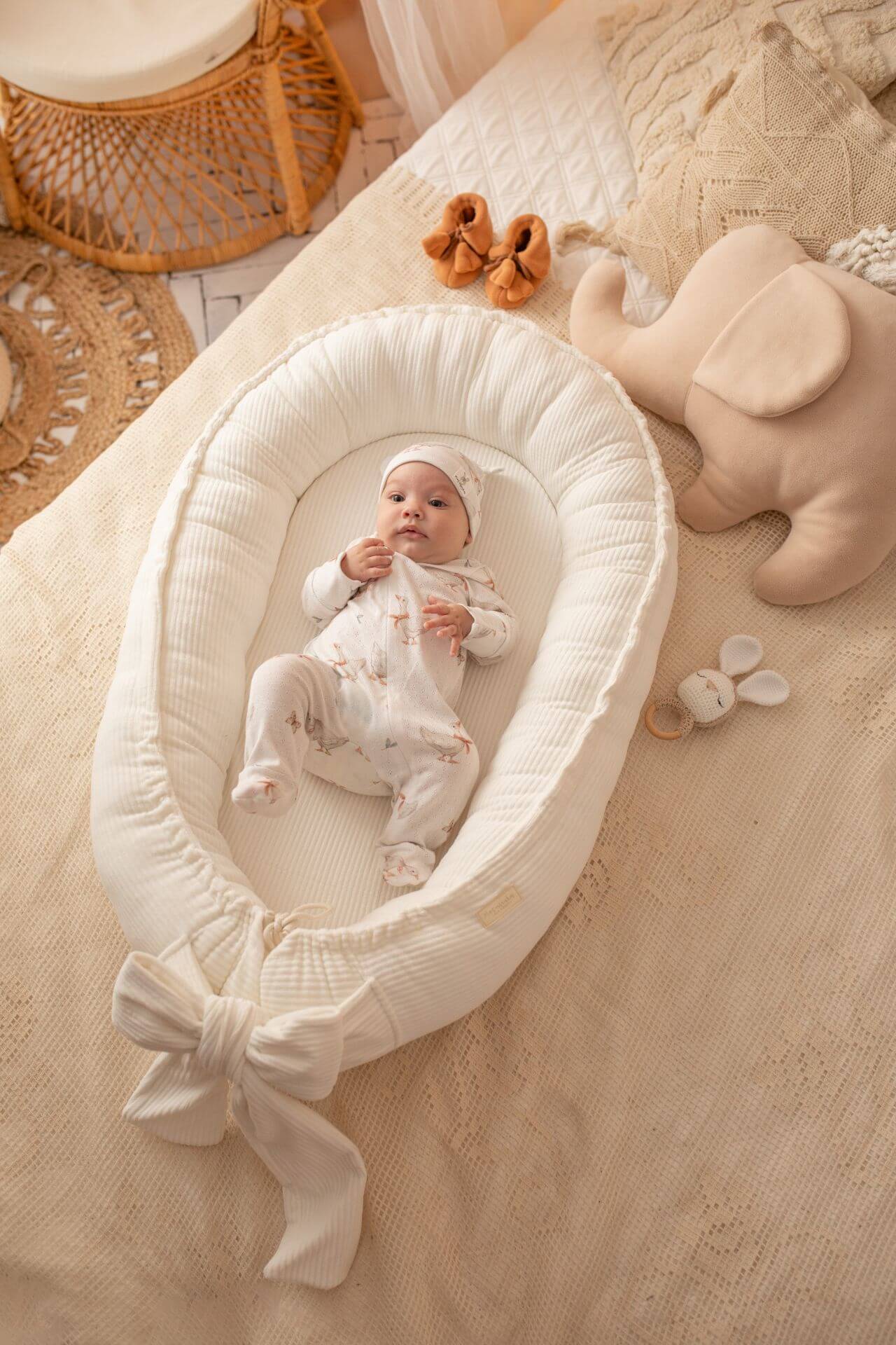 Velvet Baby Nest – Cozy Safe Baby Sleeper