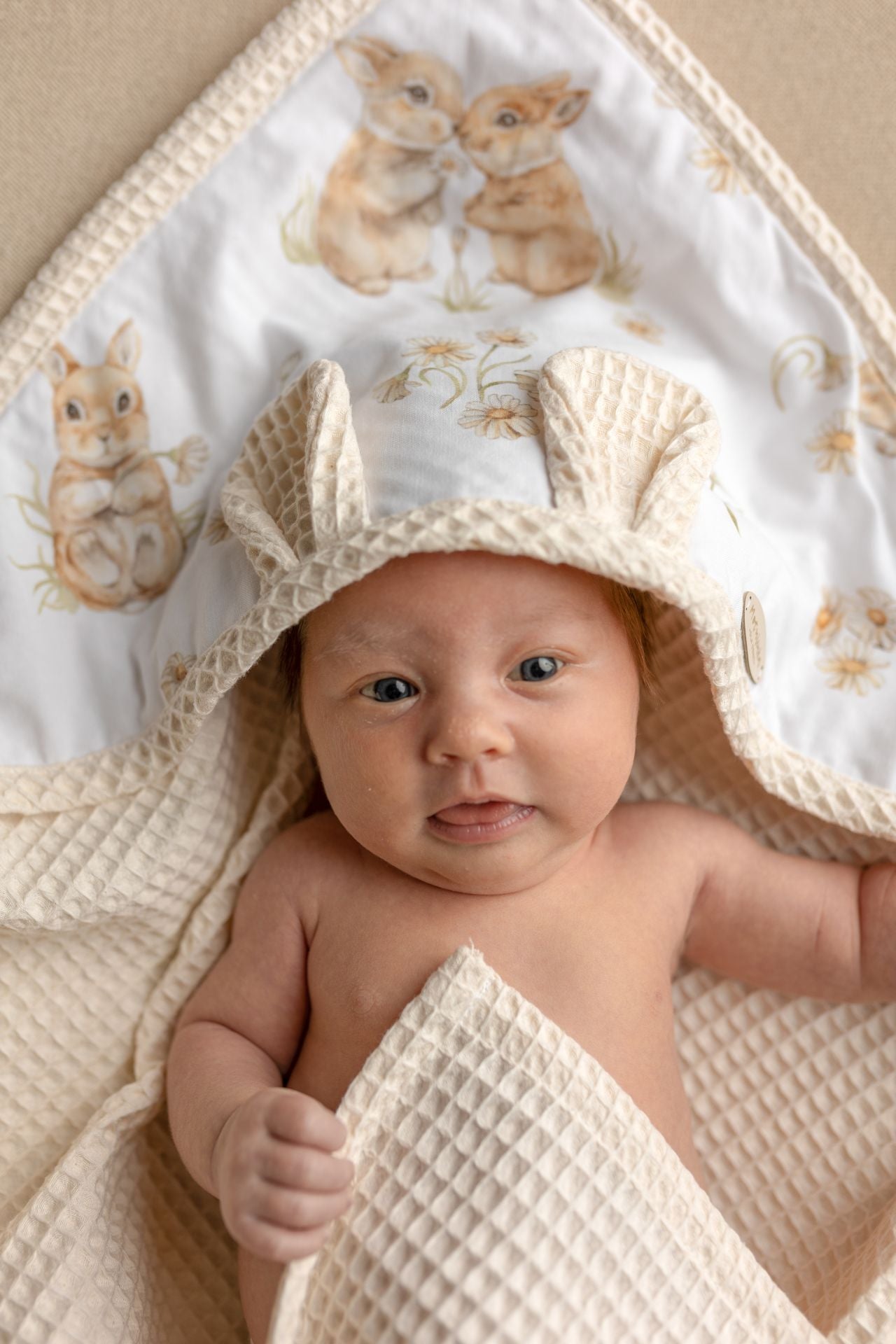 Wrap your little one in comfort with our Waffle Baby Hooded Bath Towel. Made from 100% natural cotton, it's ultra-soft, breathable, quick-drying.