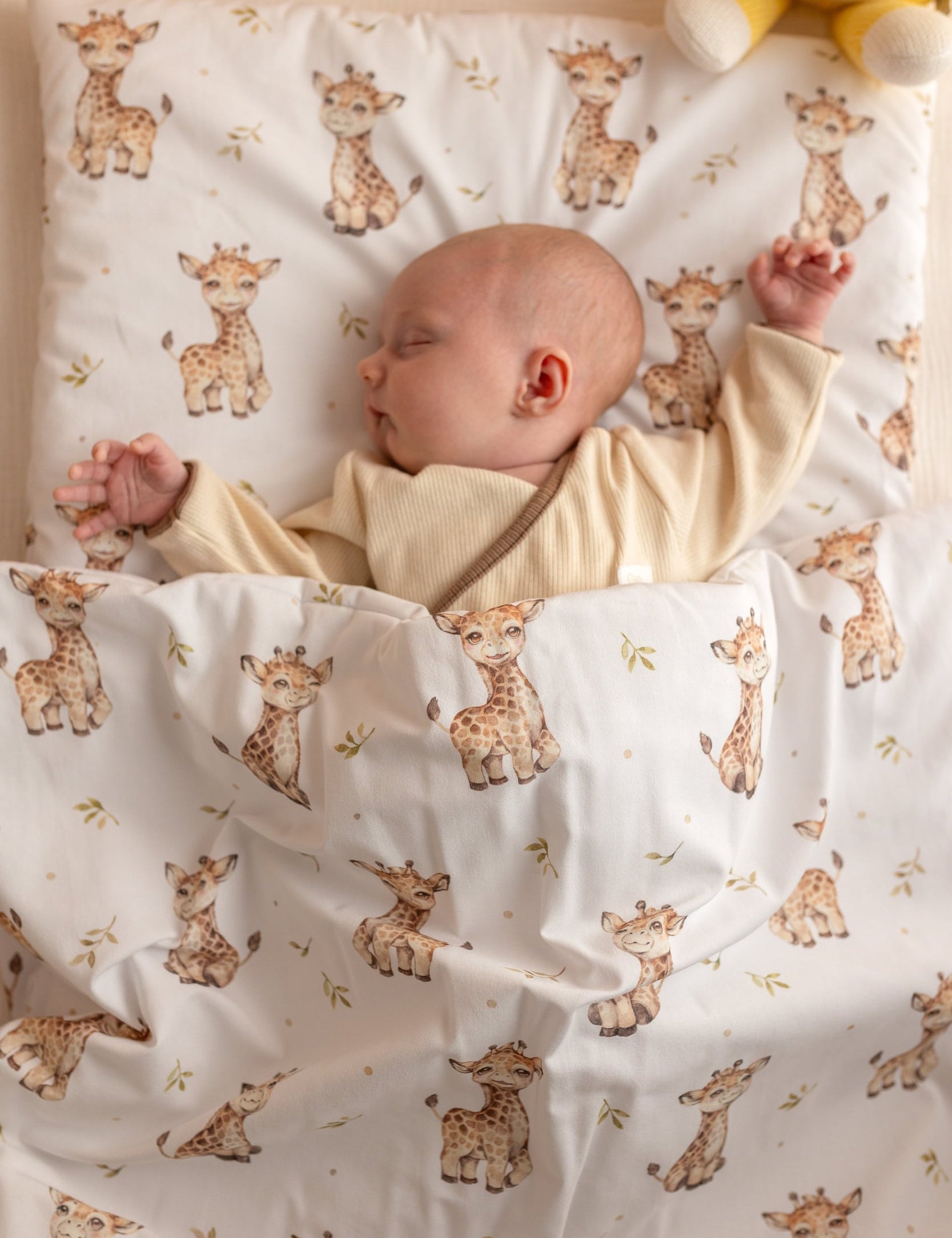 Discover our Large Bedding collection, crafted for comfort and safety, ensuring a peaceful night's sleep for your baby.